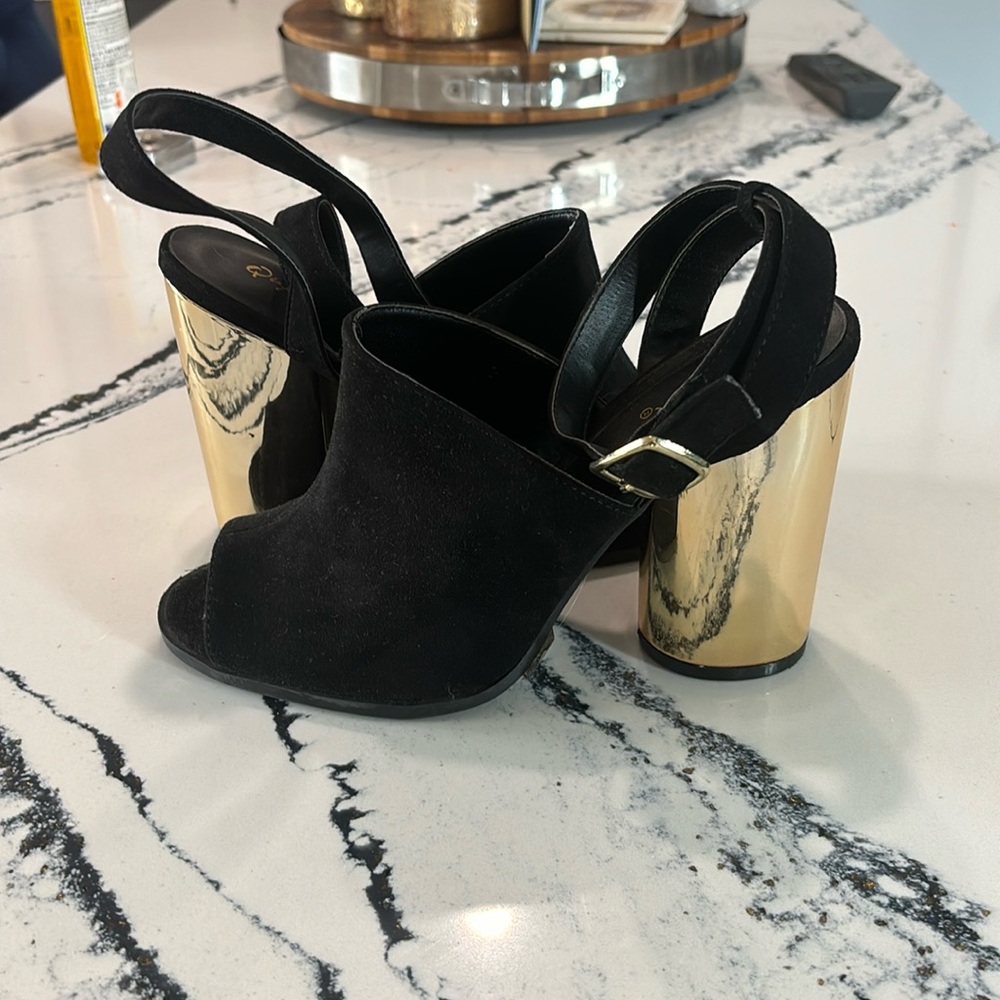 Qupid-Size 8. Ankle Strap Mule.